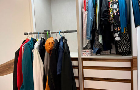 Armario detalles nogal